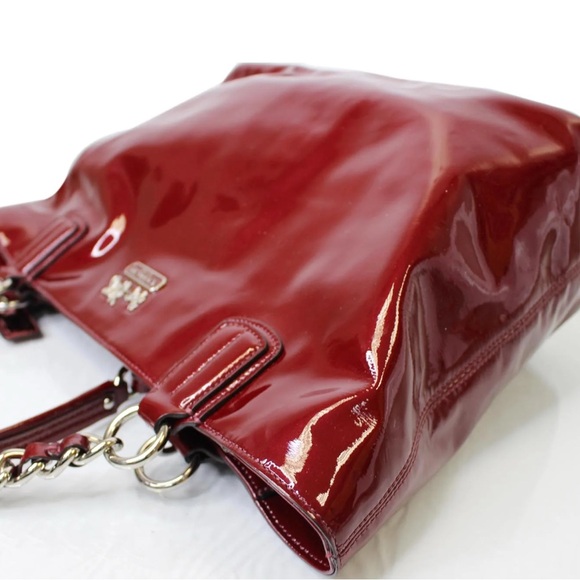 ♥️Authentic Burgundy Coach patent Leather w/ Gold hardware & Original hang tag - Picture 16 of 17